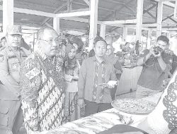 Burhanuddin Blusukan di Pasar