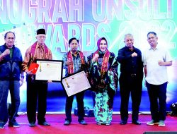 Tiga Tokoh Raih Penghargaan Anugerah Unsultra Awards