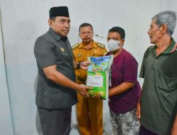 Wali Kota Baubau Salurkan Santunan Ramadan Bagi Mustahik