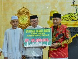 Pemkab Baubau Salurkan Dana Hibah untuk Rumah Ibadah