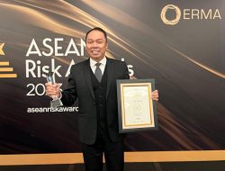 Rivan A. Purwantono Raih Risk Professional of the Year di Ajang ASEAN RiskAwards 2023