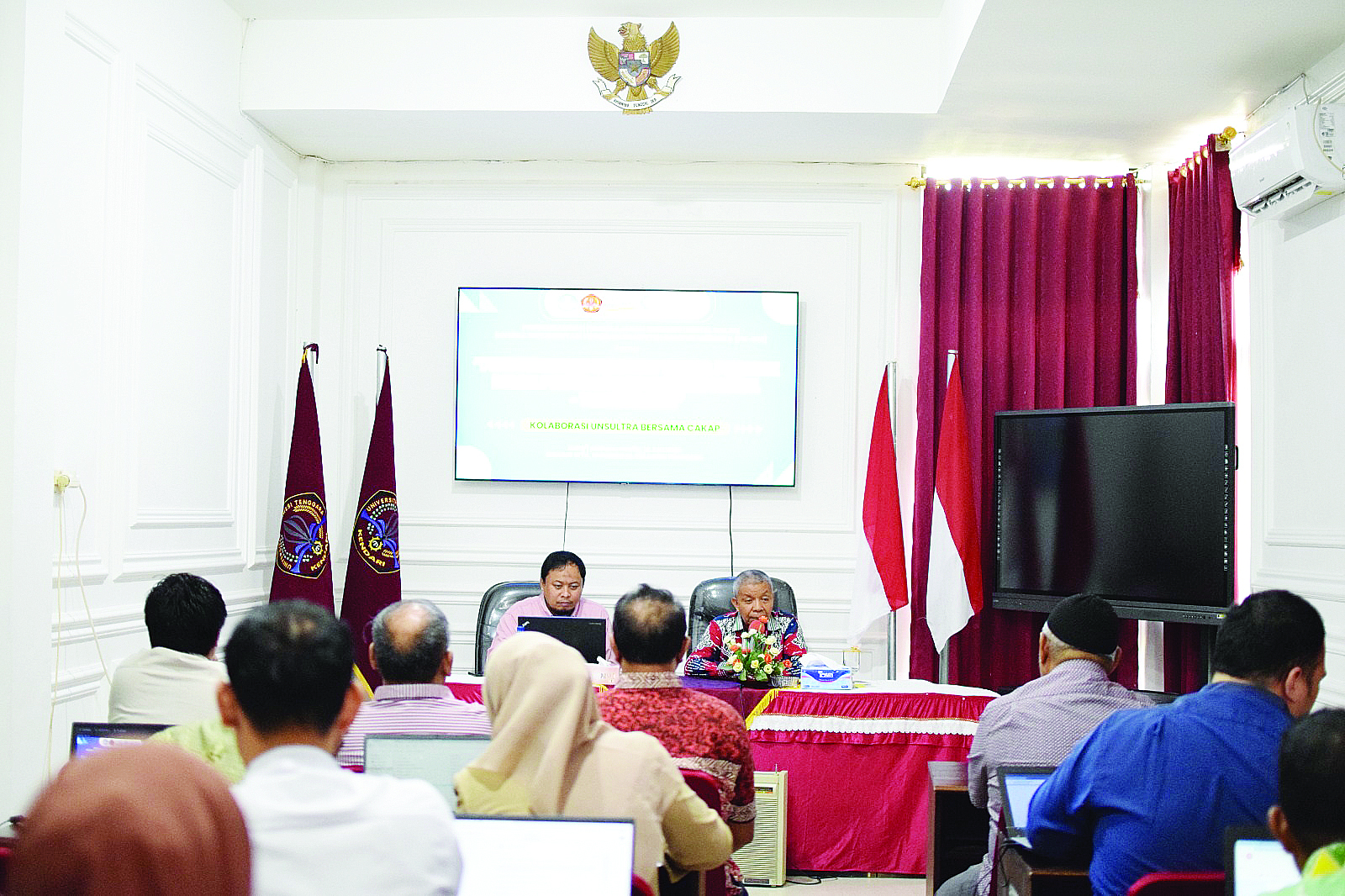 Suasana pengembangan pembelajaran berbasis digital di Rektorat Unsultra. (Ewin Endang Sahputri/Kendari Pos)