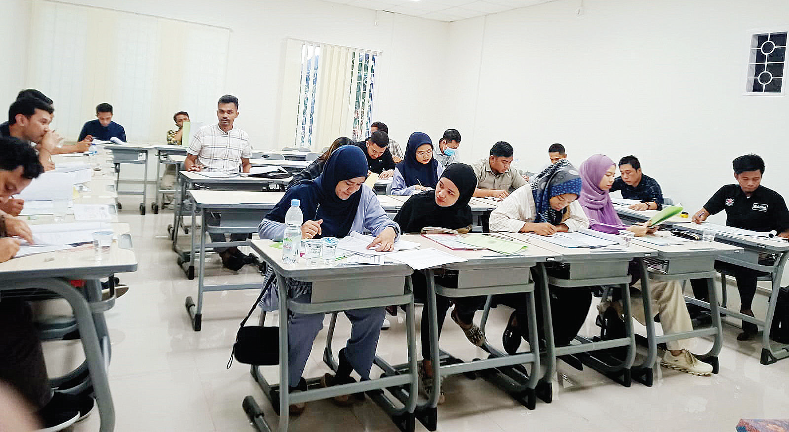 Suasana PMB di STIE 66 Kendari. (Ewin Endang Sahputri/Kendari Pos)