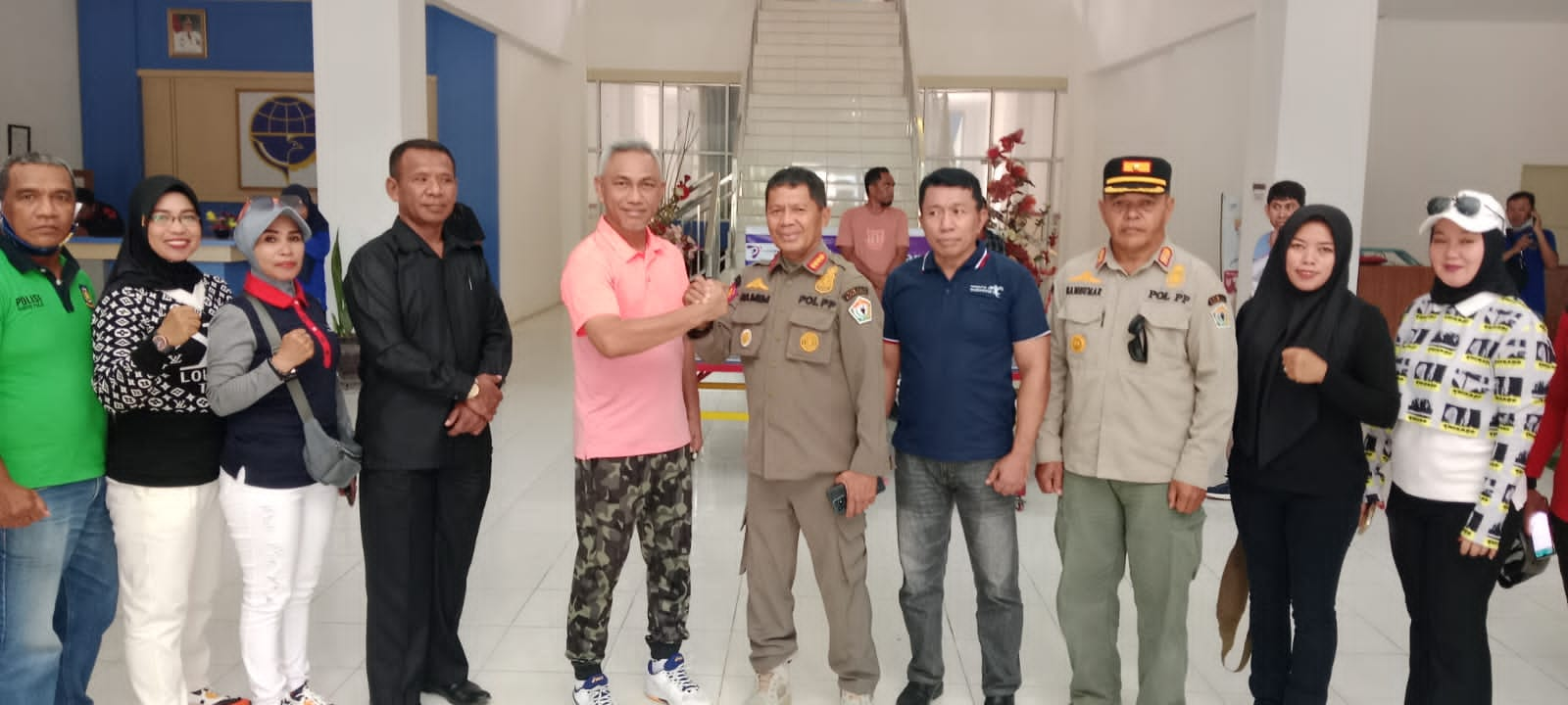 Foto bersama personil Dishub Sultra dan Satpol PP Sultra