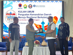 Bupati Konut Ruksamin Edukasi Mahasiswa UHO Tentang Penanggulangan Bencana