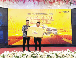 PT Kendari Berlian Motors Apresiasi Pelanggan Mitsubishi Fuso