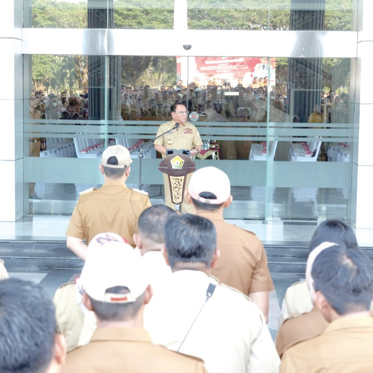 Pj Gubernur Sultra Andap Budhi Revianto menginstruksikan agar ASN bekerja secara profesional dan paham dengan Tupoksi.