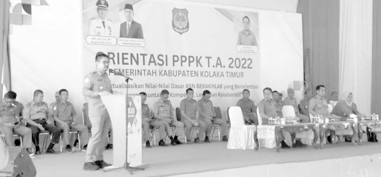 ARAHAN: Bupati Koltim, Abdul Azis memberikan sambutan dalam acara orientasi PPPK lingkup Kabupaten Koltim, kemarin.