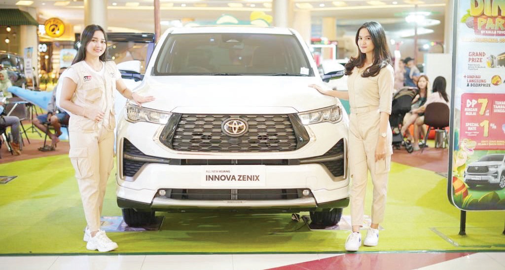 Unit Toyota Kijang Innova Zenix terbukti menjadi kendaraan yang irit dan nyaman. (KALLA TOYOTA FOR KENDARI POS)