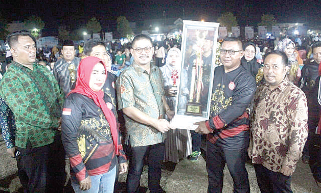 Event Fun Festival 2023 yang digelar penuh kemeriahan dan dibuka langsung Bupati Koltim, Abdul Azis di Kecamatan Mowewe.(PEMKAB KOLTIM FOR KENDARI POS)