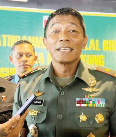 Komandan Korem (Danrem) 143/HO, Brigjen TNI Ayub Akbar.