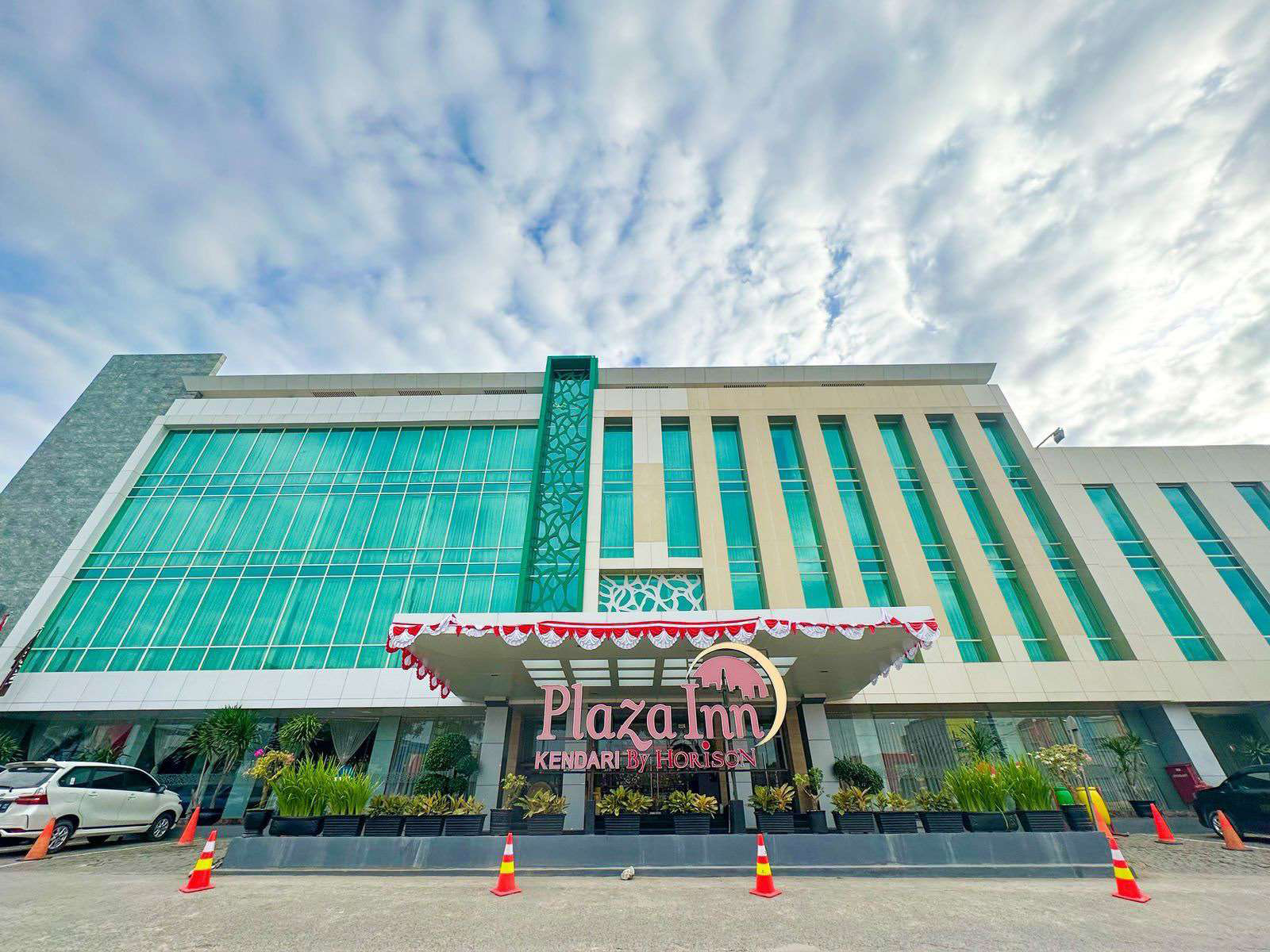 PlazaInn Kendari by Horison yang terletak dibilangan Jalan Antero Hamra Nomor 57 Kendari menyiapkan beragam promo menarik bagi tamu pengunjung yang akan menikmati libur dan tahun baru 2024. (IST)