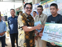 Edy Salurkan Bantuan ke Petani dan Nelayan