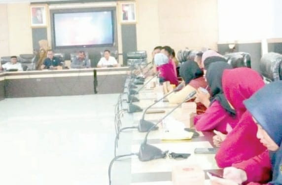 Suasana hearing terkait dugaan penyalahgunaan bantuan sosial oleh pendamping Kemensos.,