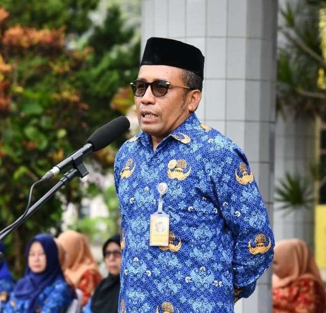 Rektor UHO, Prof. Dr. Muhammad Zamrun Firihu, S.Si., M.Si, M.Sc.