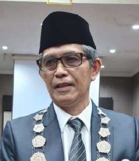 Prof. Dr. Eka Suaib