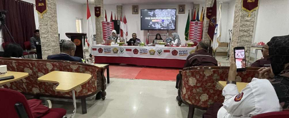 Suasana Diskusi tentang tanggap gangguan mental pasca Pemilu dan atensi terhadap narkoba kerjasama dengan Rumah Sakit Jiwa Provinsi Sulawesi Tenggara (Sultra). (EWIN ENDANG SAHPUTRI/KENDARI POS)