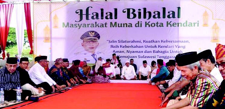Pj Wali Kota Kendari, Muhammad Yusup memimpin acara Halal Bihalal yang digelar di Lapangan Benu-benua.