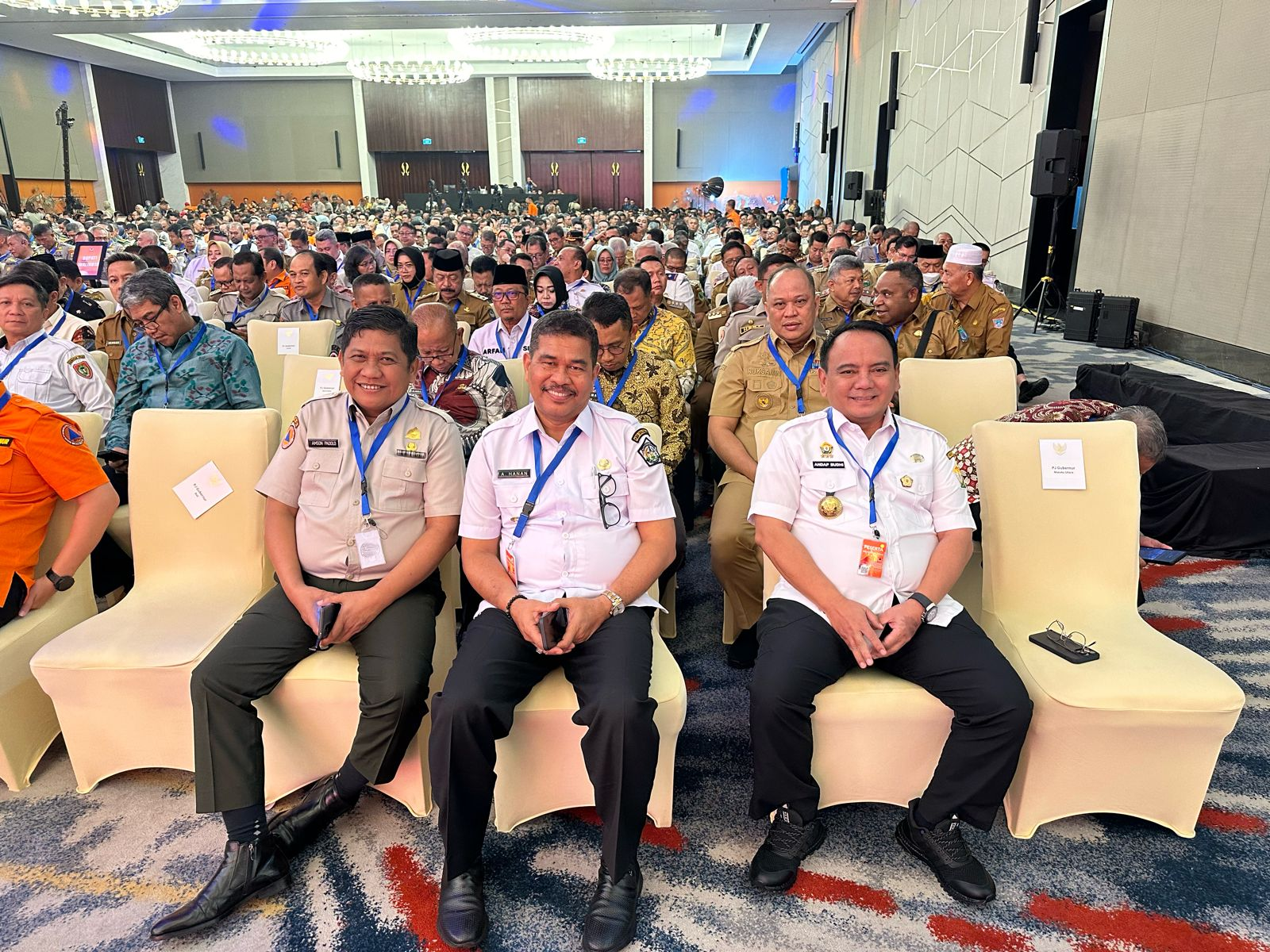Penjabat (Pj) Gubernur Sulawesi Tenggara Andap Budhi Revianto (kanan) menghadiri rakornas Penanggulangan Bencana yang dibuka Wakil Presiden RI Ma'ruf Amin di Pullman Hotel Bandung, Rabu (24/04/24). (IST)