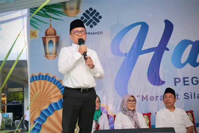 Sekjen Kemnaker, Anwar Sanusi, saat menghadiri acara halal bihalal di Kantor Kemnaker, Jakarta, Selasa (16/4/2024).