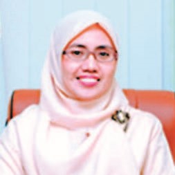 Kepala Kantor Bahasa Prov. Sultra, Dr. Uniawati.