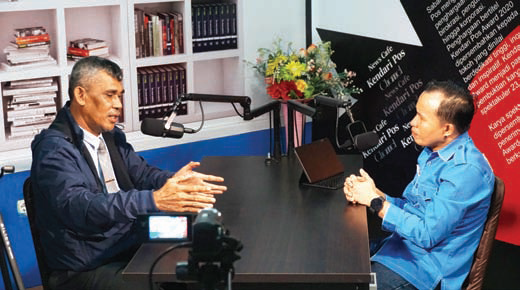 Direktur Perumda Air Minum Kota Kendari Zainuddin Azis tampil sebagai narasumber dalam program podcast KP Channel.