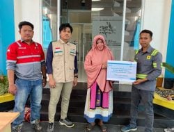 YBM PLN UPT Kendari Salurkan Bantuan Sosial Kepada Kaum Duafa di Bombana