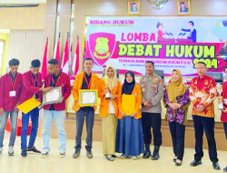 Mahasiswa FH UHO Juara I Lomba Debat Hukum Tingkat Sultra