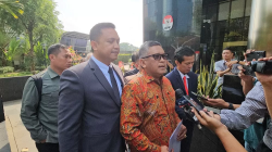 Sekretaris Jenderal (Sekjen) PDI Perjuangan Hasto Kristiyanto memenuhi panggilan Komisi Pemberantasan Korupsi (KPK), Senin (10/6). (Muhammad Ridwan/JawaPos.com)