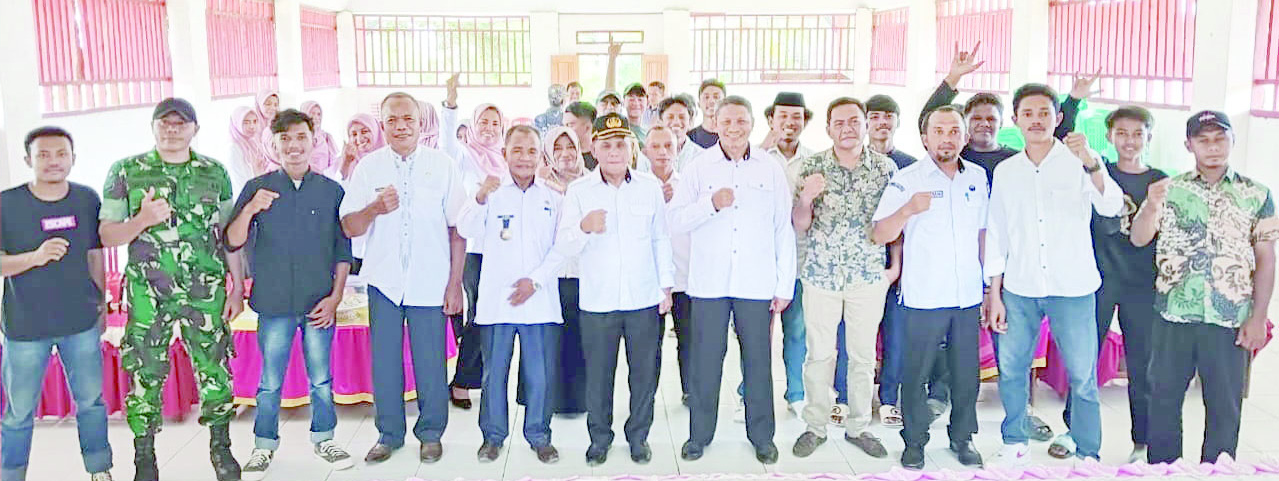 HAK ANAK : Suasana penyusunan naskah akademik Raperda KLA yang digagas Balitbang Kota Baubau dan dibukan Asisten III Setkot, La Ode Darussalam.(SAMSUDDIN PPID KOTA BAUBAU FOR KENDARI POS)