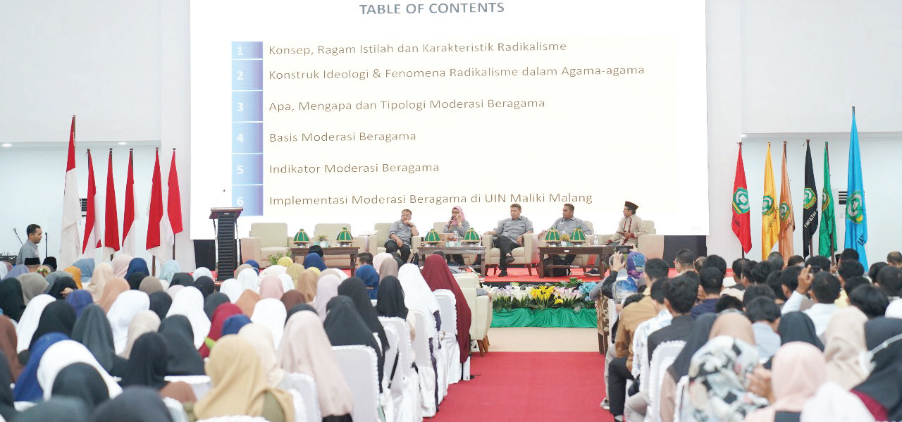 Suasana seminar nasional yang diramaikan ribuan mahasiswa IAIN Kendari.(HUMAS IAIN KENDARI)