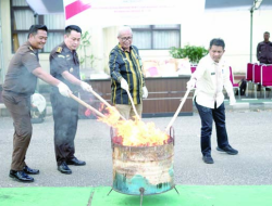 Tegak Lurus, Tegaskan Eksistensi Lumpuhkan Koruptor