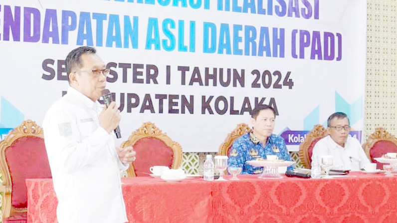 EVALUASI REALISASI : Kepala Badan Pendapatan Daerah Kabupaten Kolaka, Muhammad Ridha Tahrir, ketika memaparkan realisasi capaian PAD pada semester pertama tahun 2024, kemarin.(HUMAS DAN PROKOPIM SETKAB KOLAKA FOR KENDARI POS)