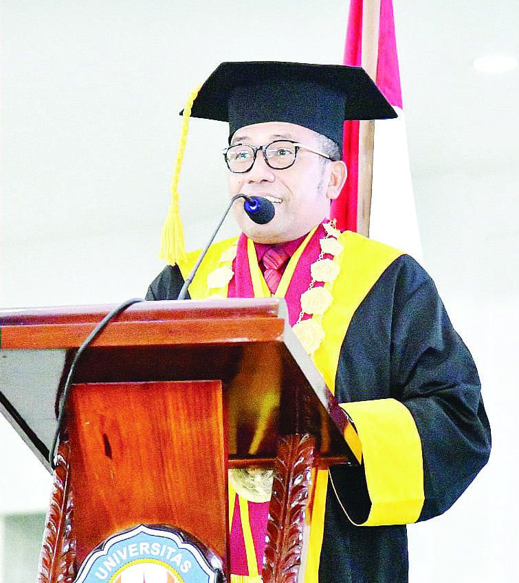 Rektor UHO, Prof Muh Zamrun Firihu.