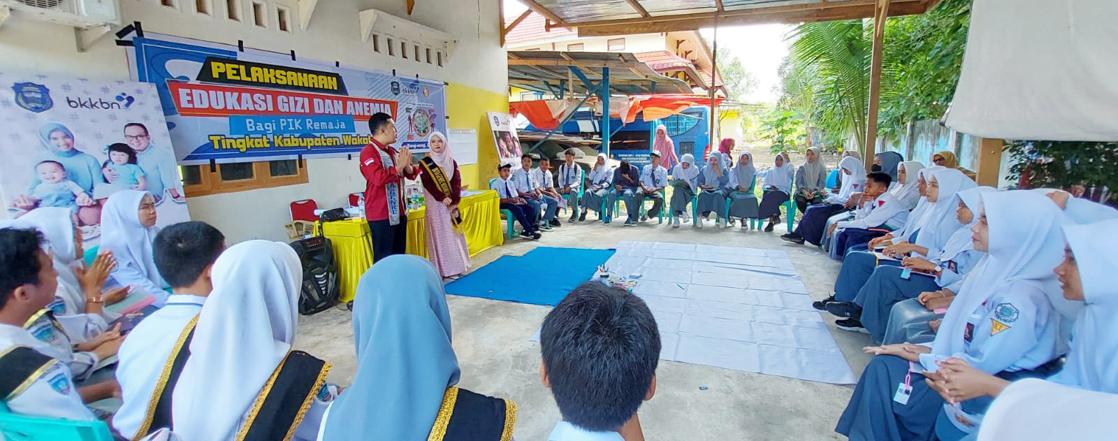 EDUKASI: Tim BKKBN Sultra bekerja sama Dinas PPKB Wakatobi melakukan Edukasi Gizi dan Pencegahan Anemia bagi remaja di Kabupaten Wakatobi. (IST)