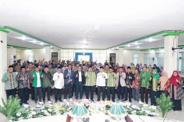 Foto bersama usai kegiatan beberapa waktu lalu di Aula Perpustakaan IAIN Kendari.(HUMAS IAIN KENDARI)