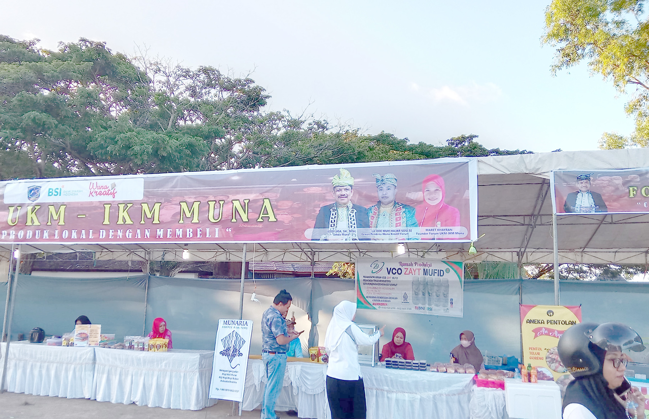 Suasana pameran UMKM Muna.(DEDEH AYU/KENDARI POS)