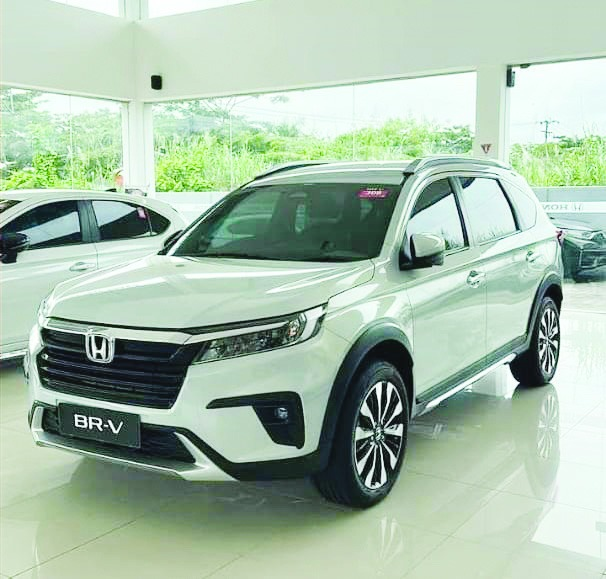 Honda BR-V yang menjadi salah satu andalan PT Honda Cahaya Gratia Pratama Kendari. Kendaraan itu sudah dibekali berbagai fitur canggih serta andal.(IST)