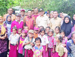 Parinringi Peduli Kemajuan Pendidikan Busel