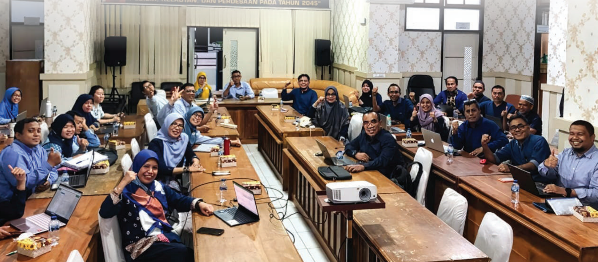 Suasana finalisasi dokumen akreditasi internasional UHO