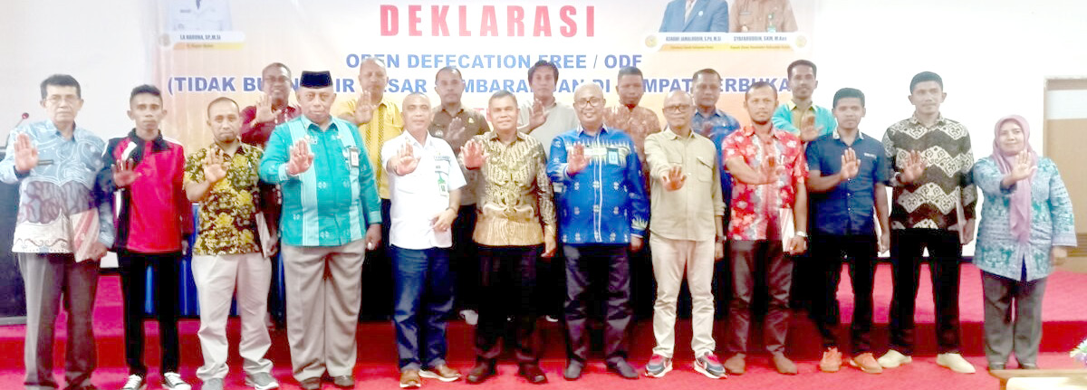 Pj Bupati Buton La Haruna bersama jajaran saat deklarasi ODF tahun 2024. (IST)