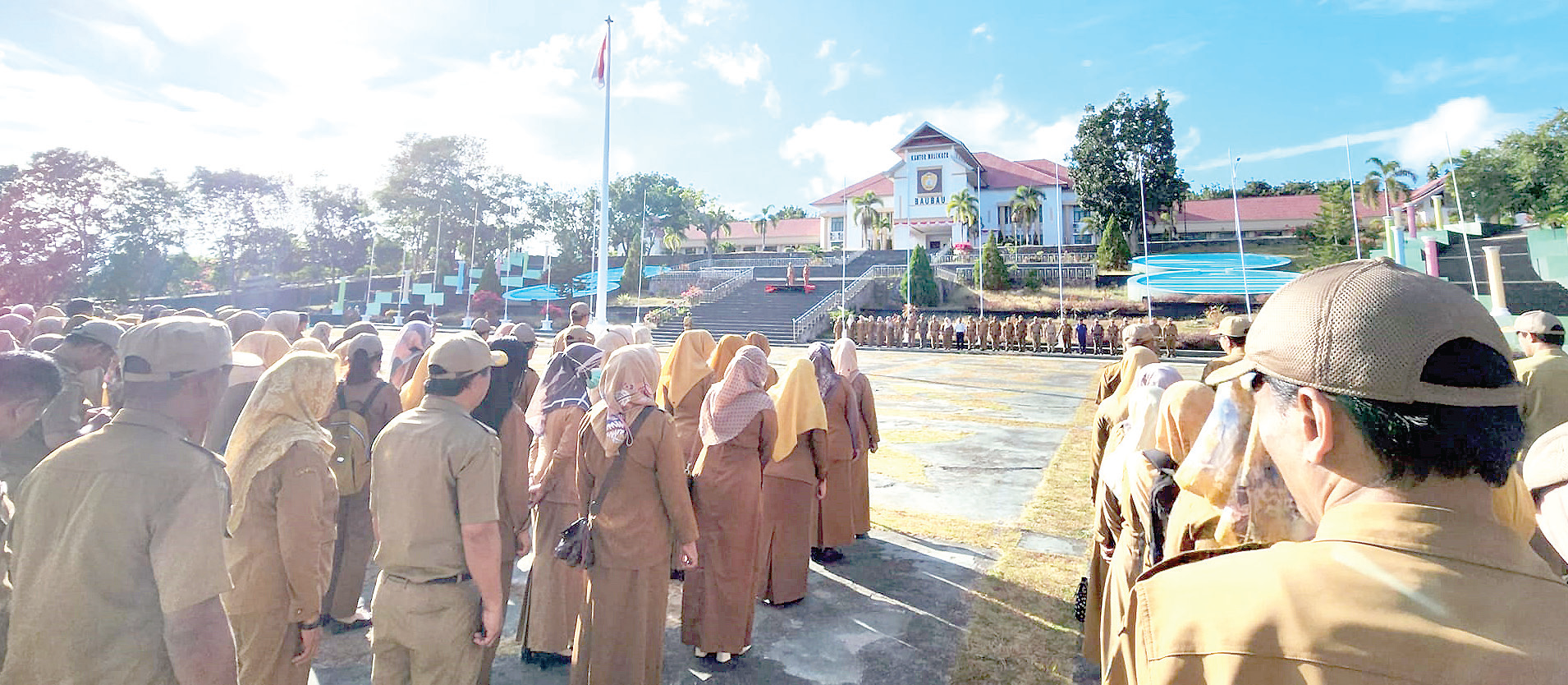 PENILAIAN : Pemkot Baubau mendorong jajarannya untuk menggunakan bahasa Indonesia dengan baik dan benar, terutama pada OPD yang bersentuhan langsung dengan pelayanan publik. (DISKOMINFO KOTA BAUBAU FOR KENDARI POS)