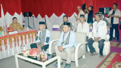 Bakal Calon Bupati dan Wakil Bupati Butur, Afiruddin (kiri) dan Rahman (kanan) saat mendaftar di KPU Butur. (IST)