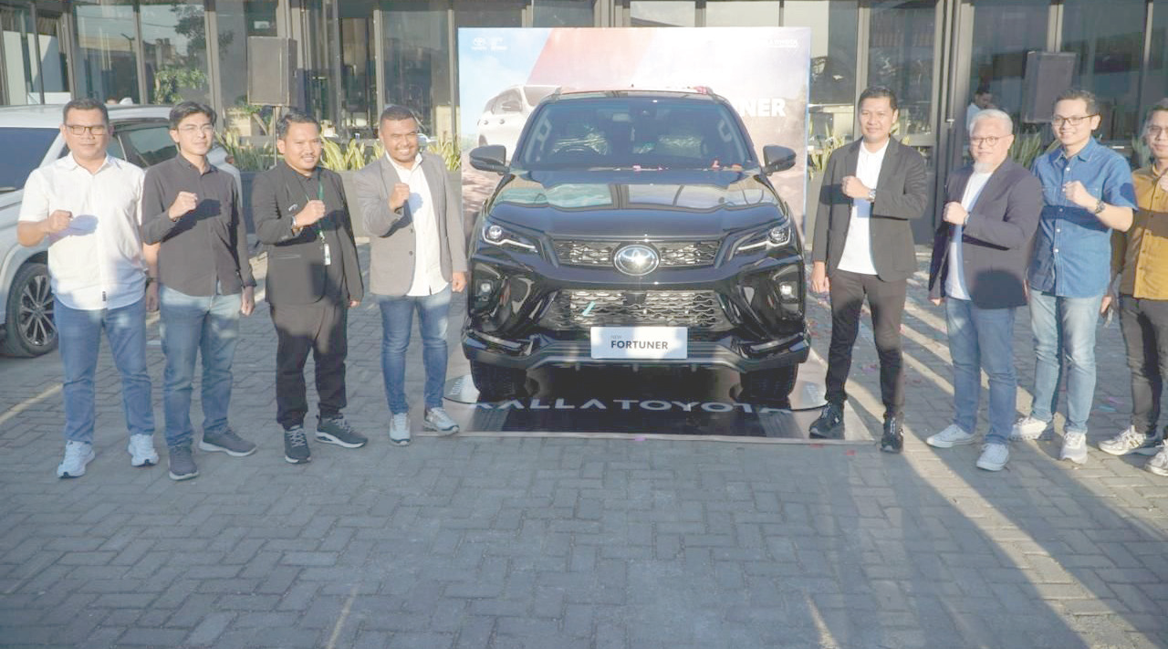 Launching Mobil New Fortuner 2024. (IST)