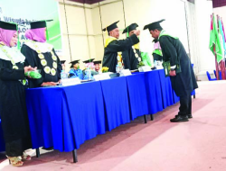 ITK Avicena Mewisuda 130 Mahasiswanya