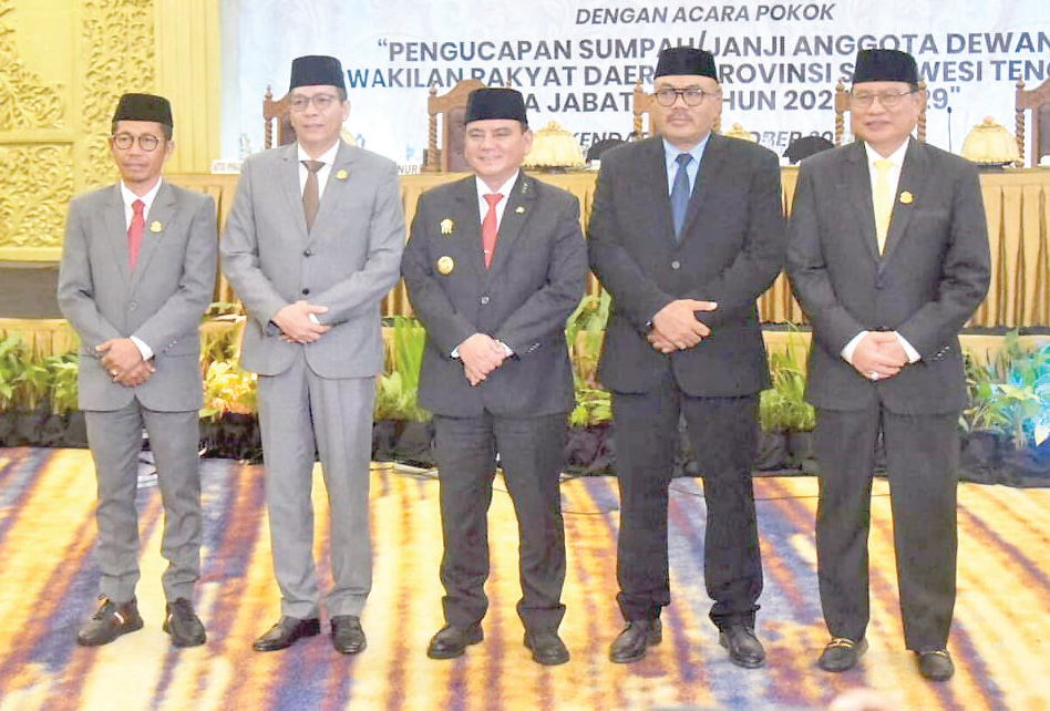 (ki-ka) Anggota DPRD Sultra petahana Nursalam Lada, Kedua DPRD Sultra Periode 2019-2024 Abdurrahman Shaleh, PJ Gubernur Sultra Andap Budhi Revianto, Ketua DPRD Sultra periode 2024-2029 La Ode Taridala dan anggota DPRD Sultra petahana Hery Asiku. (IST)