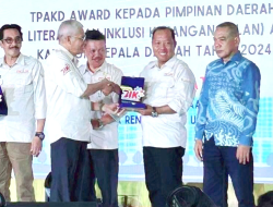 TPAKD Wakatobi Diganjar Award dari OJK