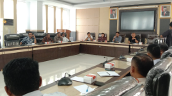 RAPAT DENGAR PENDAPAT : Suasana RDP membahas dugaan pelanggaran Penginapan Utami 8 di Gedung DPRD Kota Kendari, kemarin. (LAODE IDRIS SYAPUTRA/KENDARI POS)