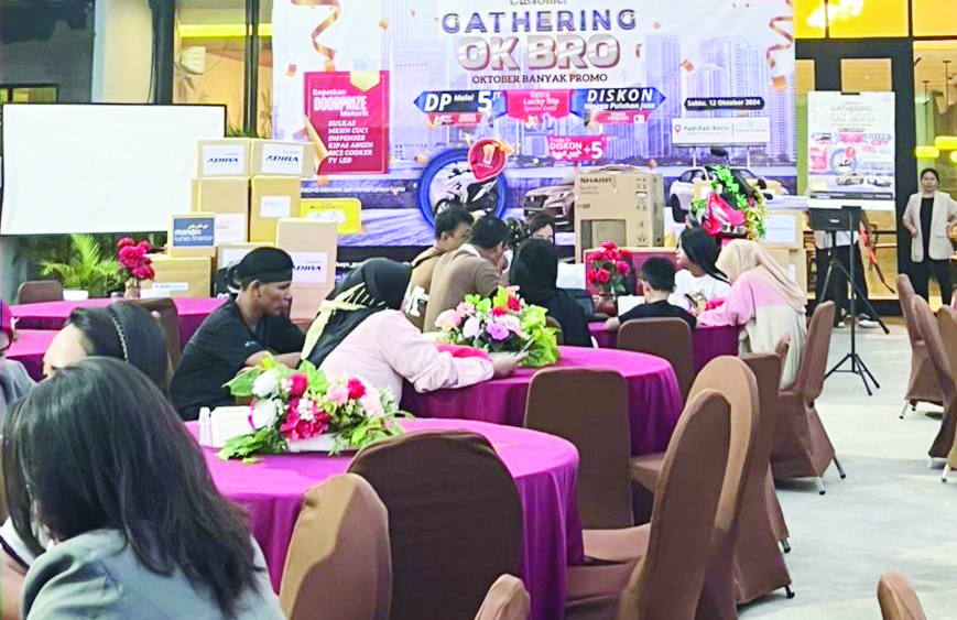 Suasana Customer Gathering Honda Cahaya Gratia Kendari di Padi-Padi Resto. (SRI SITIWAHYUNI/KENDARI POS)