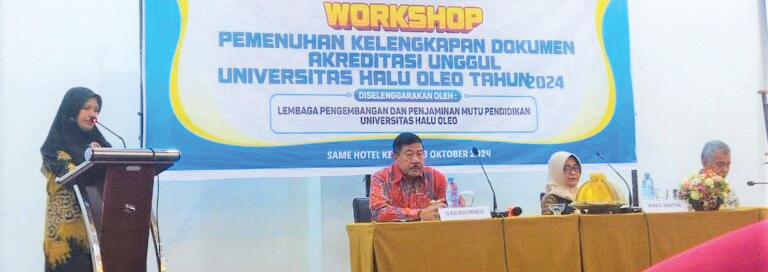 Suasana Workshop Pemenuhan Kelengkapan Dokumen Akreditasi Unggul Tahun 2024 di Ballroom Same Hotel Kendari. (EWIN ENDANG SAHPUTRI/KENDARI POS)